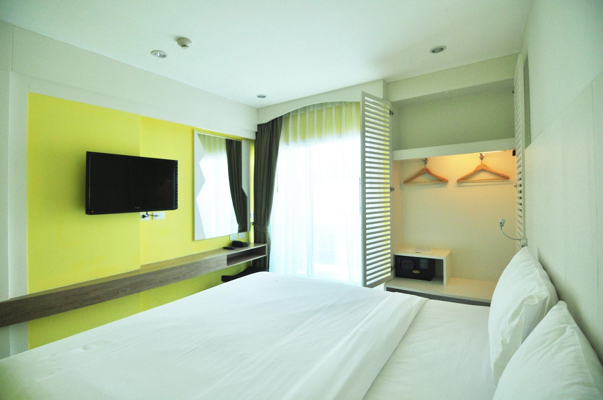 The Aim Patong Hotel Luaran gambar