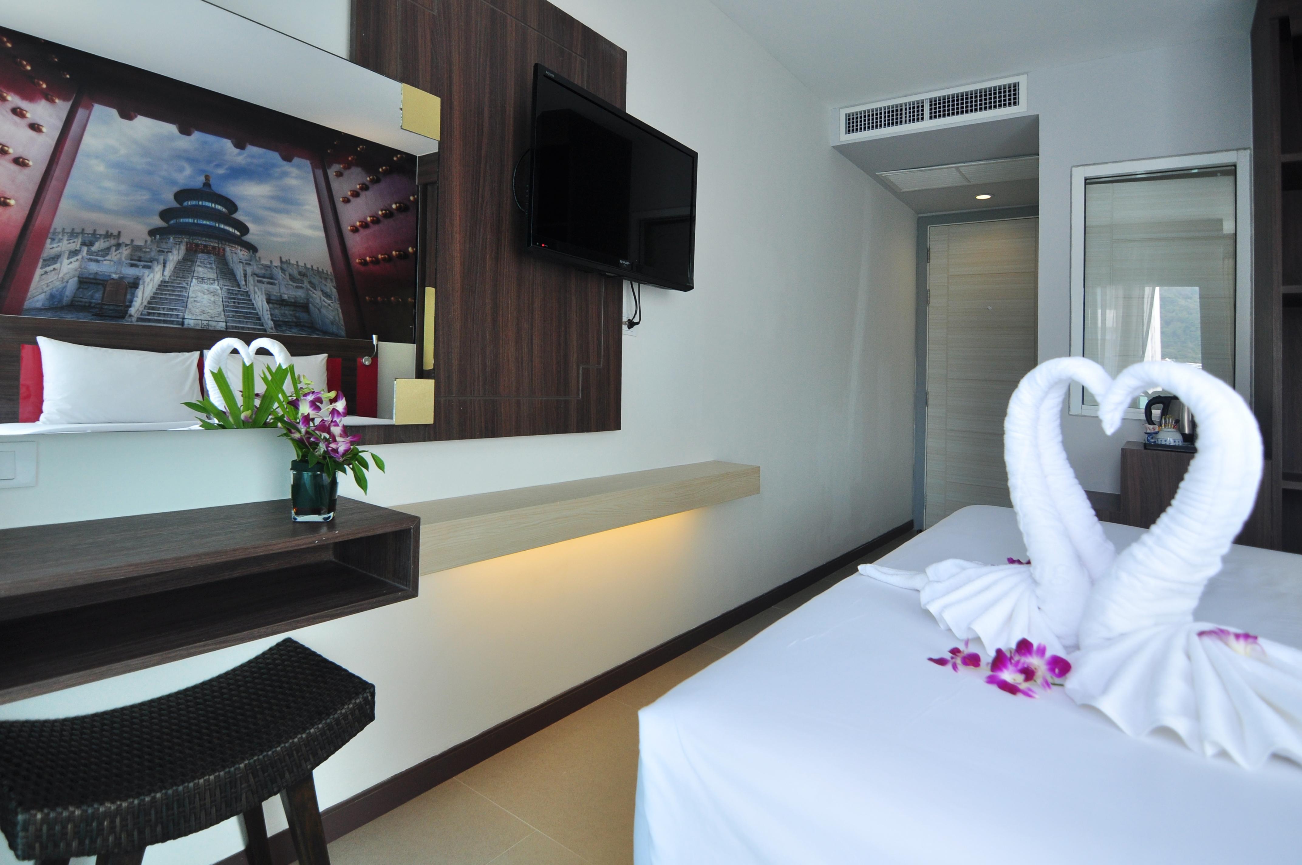 The Aim Patong Hotel Luaran gambar