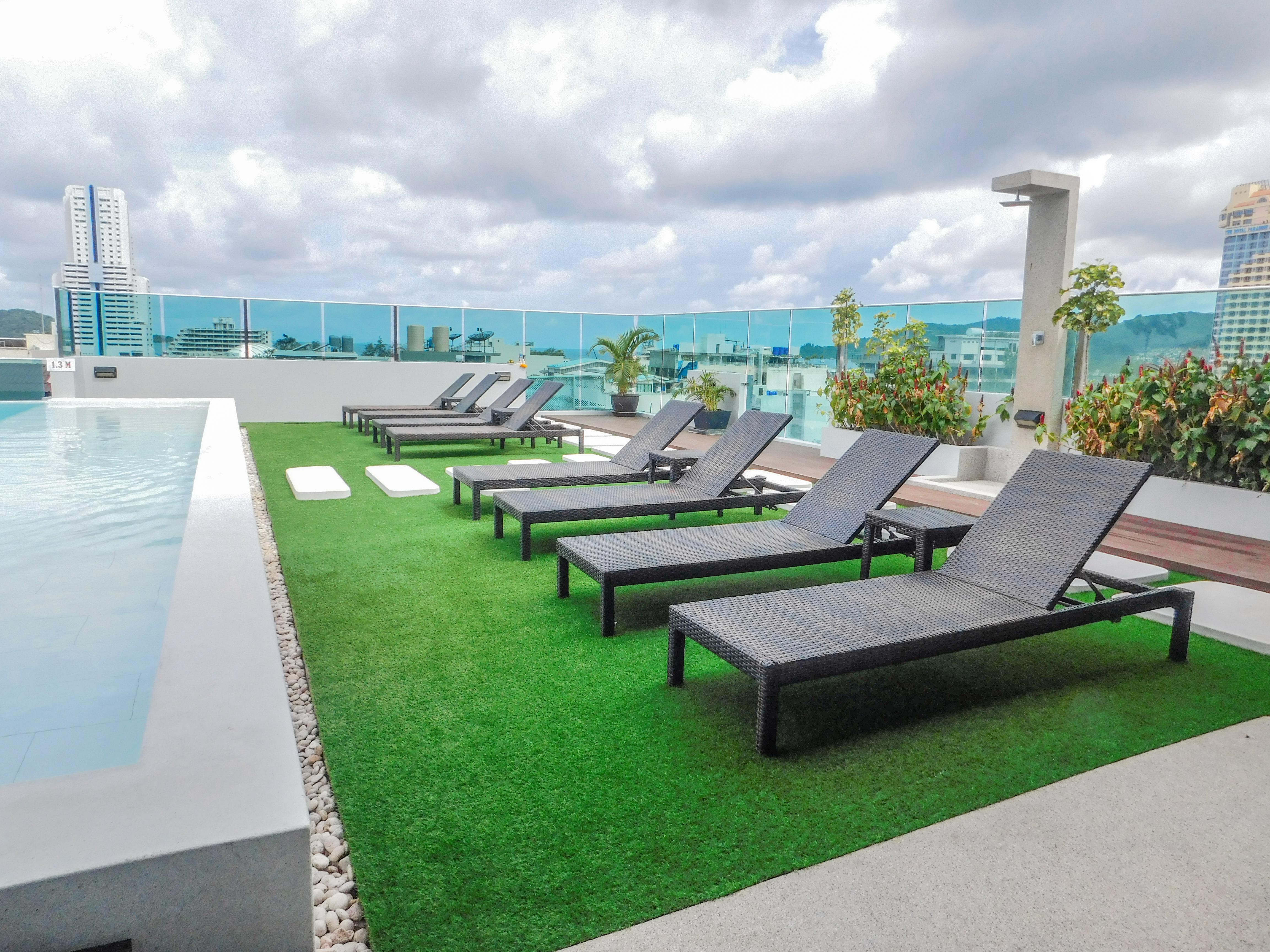 The Aim Patong Hotel Luaran gambar