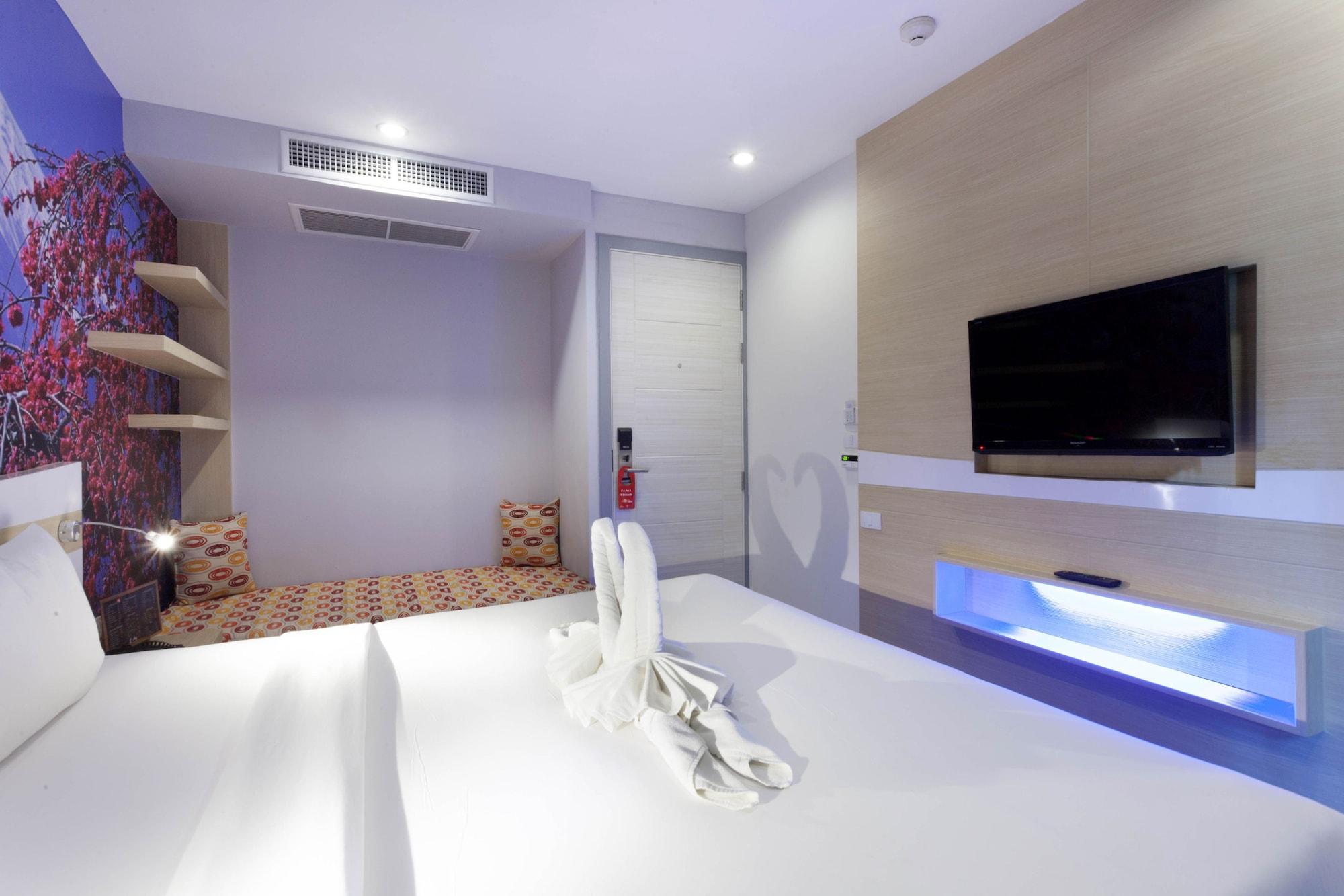 The Aim Patong Hotel Luaran gambar