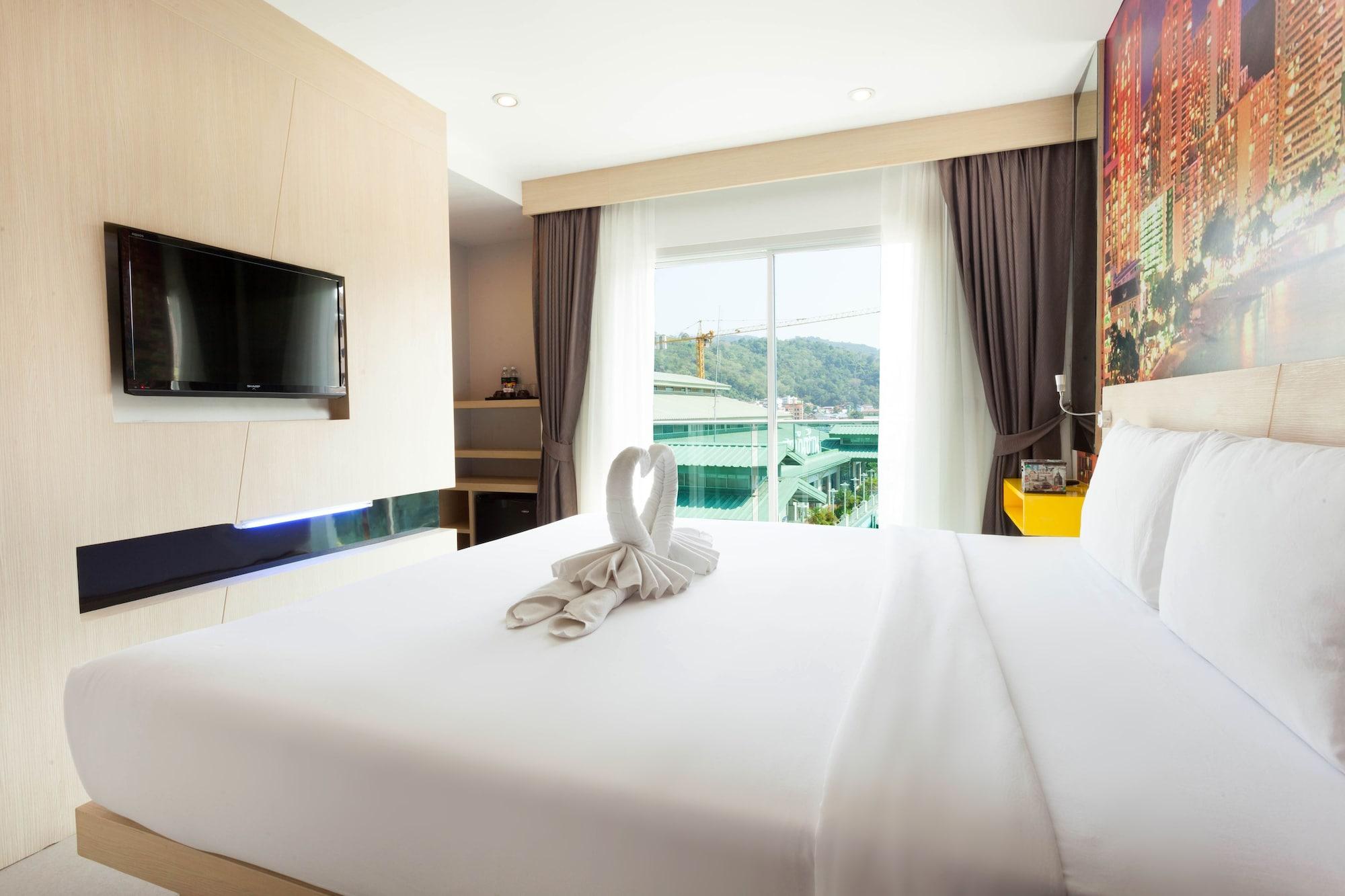 The Aim Patong Hotel Luaran gambar